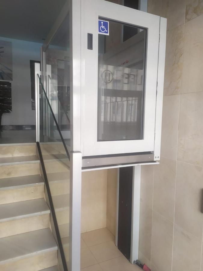 Amplio Piso En Centro De Torre Del Mar Lejlighed Eksteriør billede
